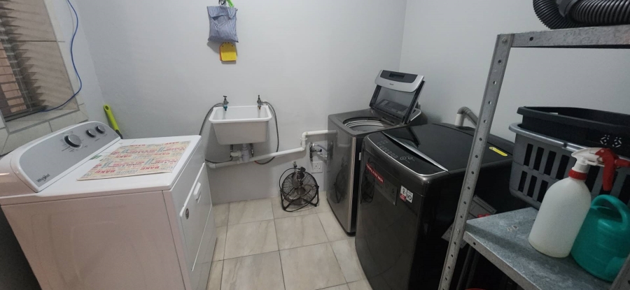 4 Bedroom Property for Sale in Reebok Western Cape